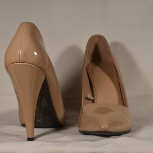Forever 21 Tan Closed Toed Heels
